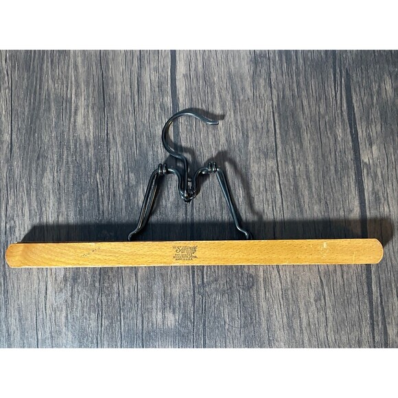 Vintage Wooden The Setwell Self Opening Swing Hook Down Hanger Made in USA - Picture 1 of 7